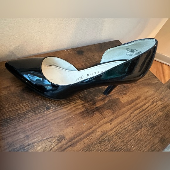 Like new! Ann Klein iflex black patent leather d’orsey heels size 6m - Picture 10 of 10